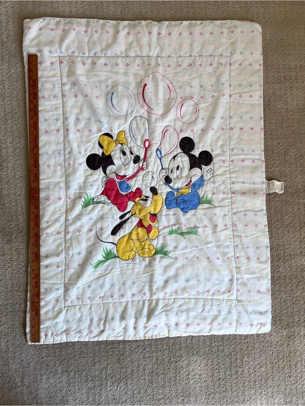 Vintage 1984 Dundee Disney Babies crib quilt